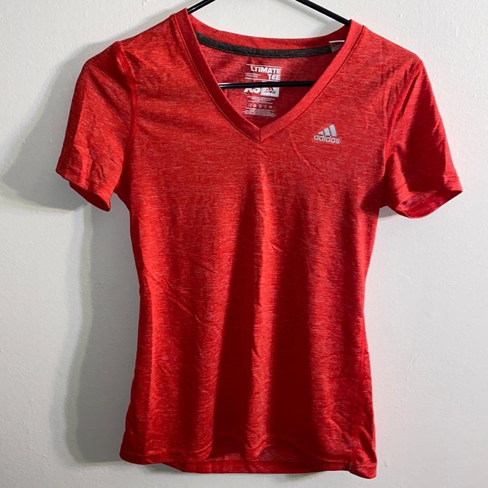 Athletic shirt